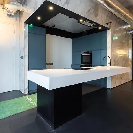 شقة Woodward Square One By At