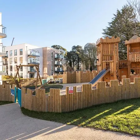 Woodward Square One By At * Dublin