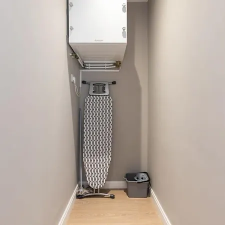 Woodward Square One By At * Dublin