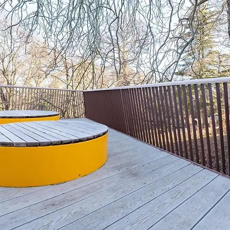 Woodward Square One By At *