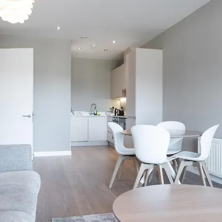 Woodward Square One By At Apartment