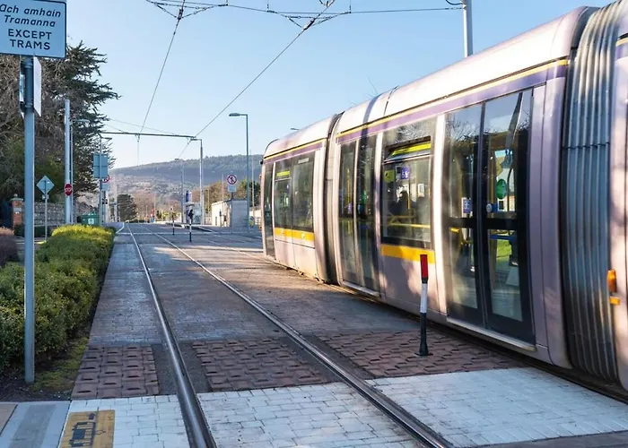 Woodward Square One By At *