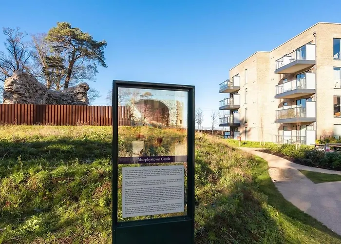 Woodward Square One By At Daire Dublin