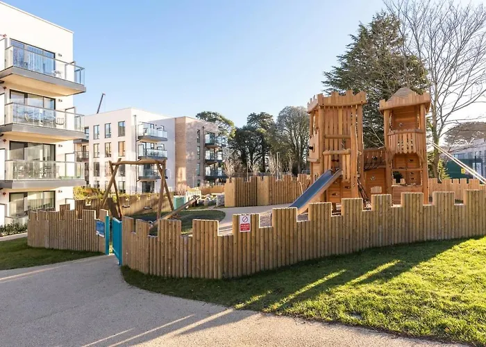 Woodward Square One By At * Dublin