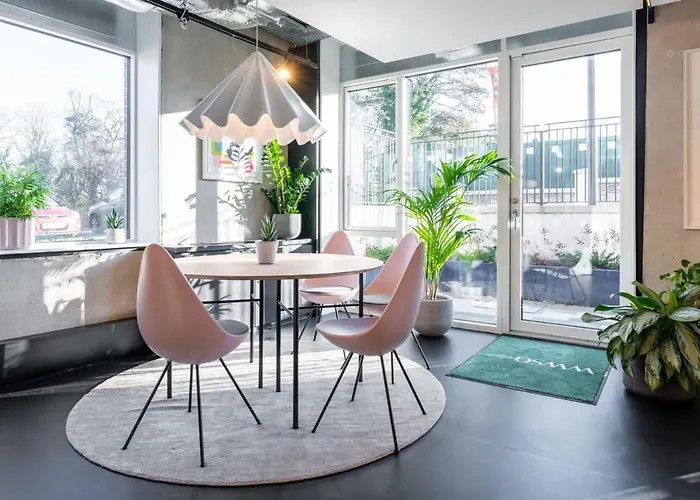 Woodward Square One By At Daire *