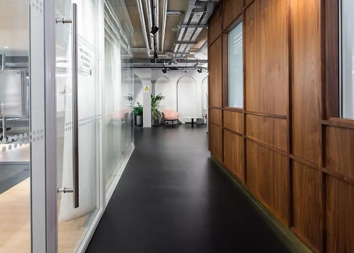 Woodward Square One By At Daire