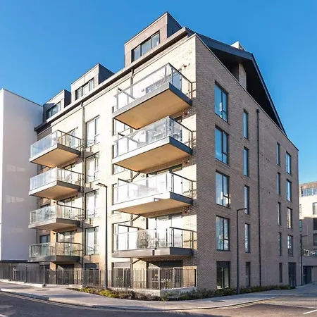 Woodward Square One By At Apartment *