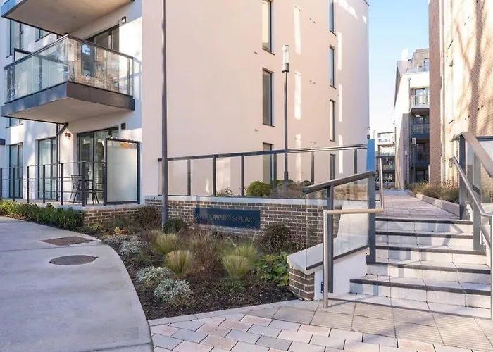 Woodward Square One By At Apartment *