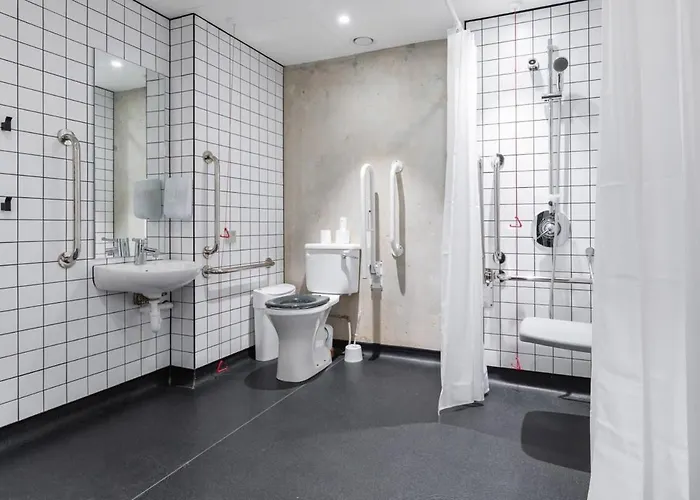 Woodward Square One By At Apartment *