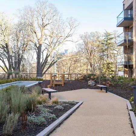 Apartment Woodward Square One By At *
