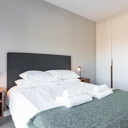 Apartment Woodward Square One By At Dublin