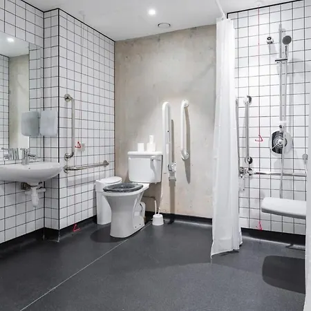 Woodward Square One By At Apartment *